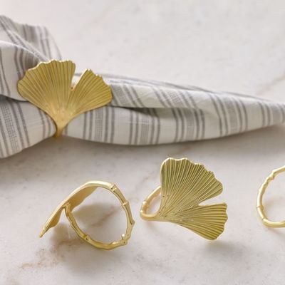Majestic Set Of 4 Ginkgo Leaf Metal Napkin Ring Matt Gold 