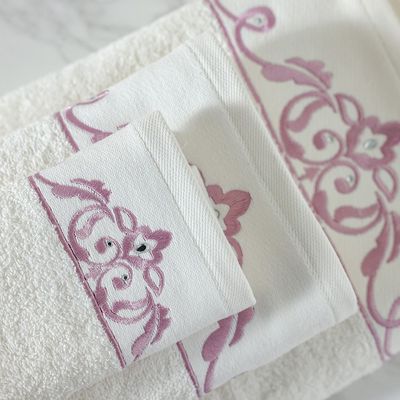 طقم مناشف إليغانزا ناومي 3 قطع مقاس 30×50 سم، 50×90 سم، 70×140 سم، لون كريمي