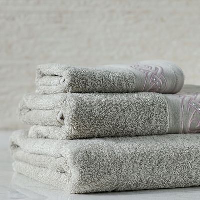 طقم مناشف إليغانزا ديانا 3 قطع 30×50 سم، 50×90 سم، 70×140 سم بيج