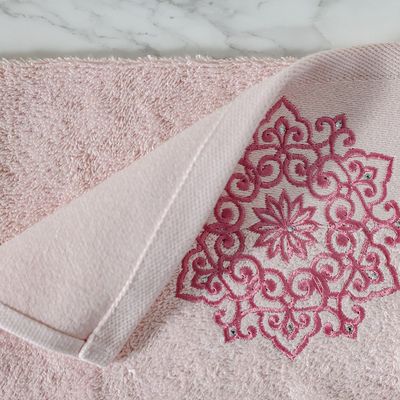 طقم مناشف إليغانزا شارون 3 قطع مقاس 30×50 سم، 50×90 سم، 70×140 سم، وردي