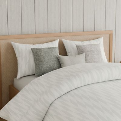 Aw25 Oxford Reverie Mk6075 Jacquard Super King ComforterS/7 - 260X260 - White 7Pcs