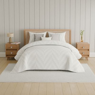 Aw25 Oxford Reverie Mk6075 Jacquard Super King ComforterS/7 - 260X260 - White 7Pcs