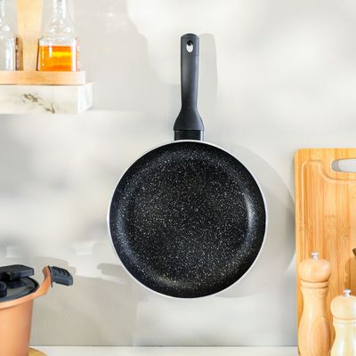 Karolina Aluminium Frypan 28X5.5Cm Black -3.2MM