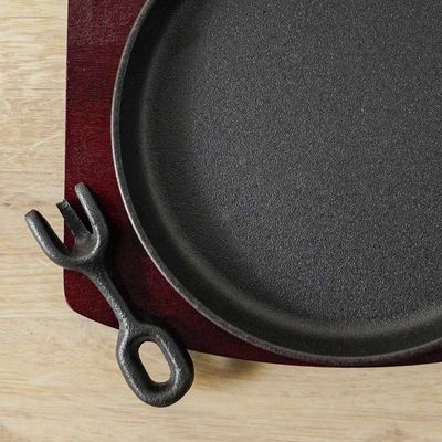 Rosette Cast Iron Sizzler Pan with Wooden Base - 22 cm (Dia.)