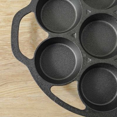 Rosette Cast Iron 7-Cup Muffin Pan - 28.5 cm (Dia.)