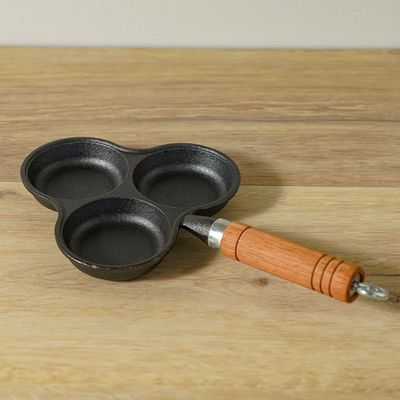 Rosette Cast Iron Pancake Pan W/Wooden Handle 18x2CM
