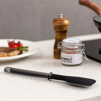 Kitchen Essentials Baking Spatula - Black - 5x2x28.1 cm