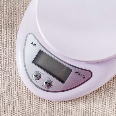 Chef's Delight Kitchen Scale With Bowl Capacity: 5Kg ,Adaptive Power:2Xaaa