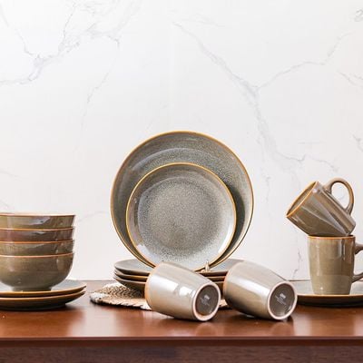 Youthful Bite 16-Piece Porcelain Reactive Glazed Dinner Set - Serves 4