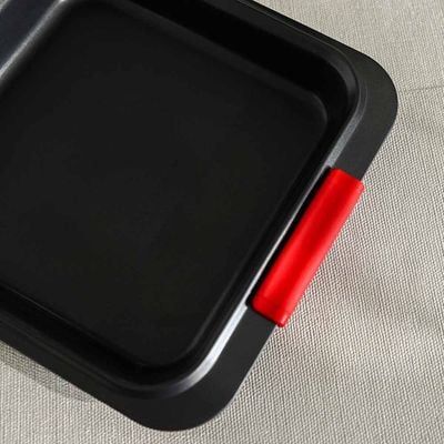 Bake Me Happy Square Pan With Silicone Handle Carbon Steel 0.8Mm 29.5X27X4Cm