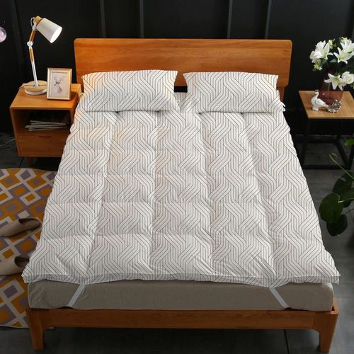  3pc Set PolyCotton Mattress Topper 160x200+8cm with 2 Pillow cover , Off White And Black Geoemetric