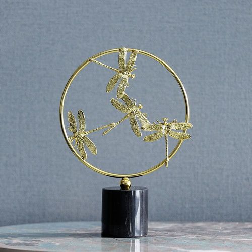 Medalion Metal Table Décor - Gold