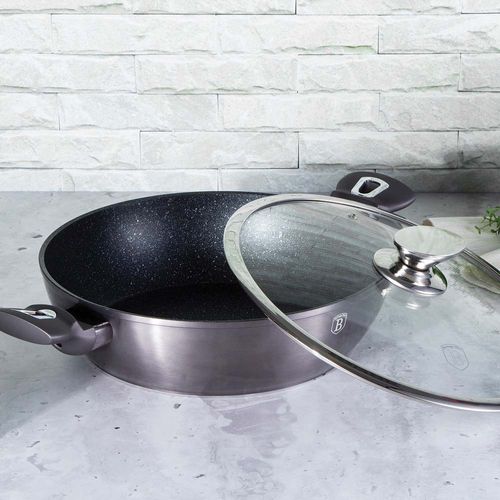 Berlingerhaus Shallow Pot With Lid, 32 Cm,4.9L Metallic Line Carbon Pro Edition