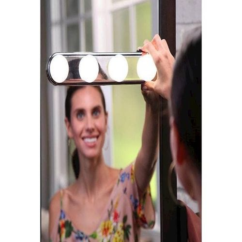 4 LED Super Fashion Excellent Studio Glow Vanity Makeup Light White