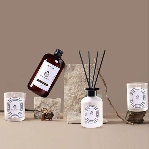 White Peach Oolong Diffuser Stick And Glass Bottle - 200 Ml