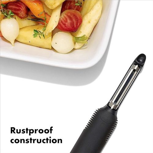 OXO Good Grip Swivel Peeler