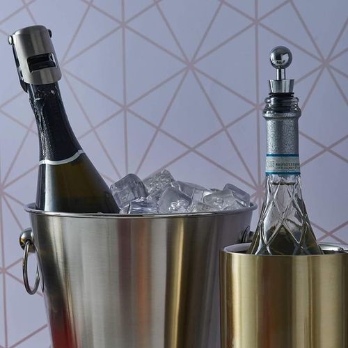 Viners Barware Triangular Bottle Stopper With Rubber Airtight Seal