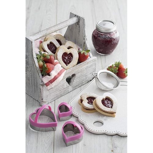 Mason Cash Set Of 3 Safety Cutters Heart