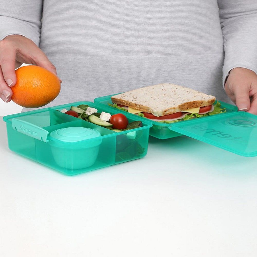 سيستيما لانش كيوب ماكس مع الزبادي 2 لتر أخضر: طقم غداء واسع ووعاء للوجبات الخفيفة خالي من مادة BPA ومضاد للتسرب مثالي للأجزاء والوجبات الخفيفة.